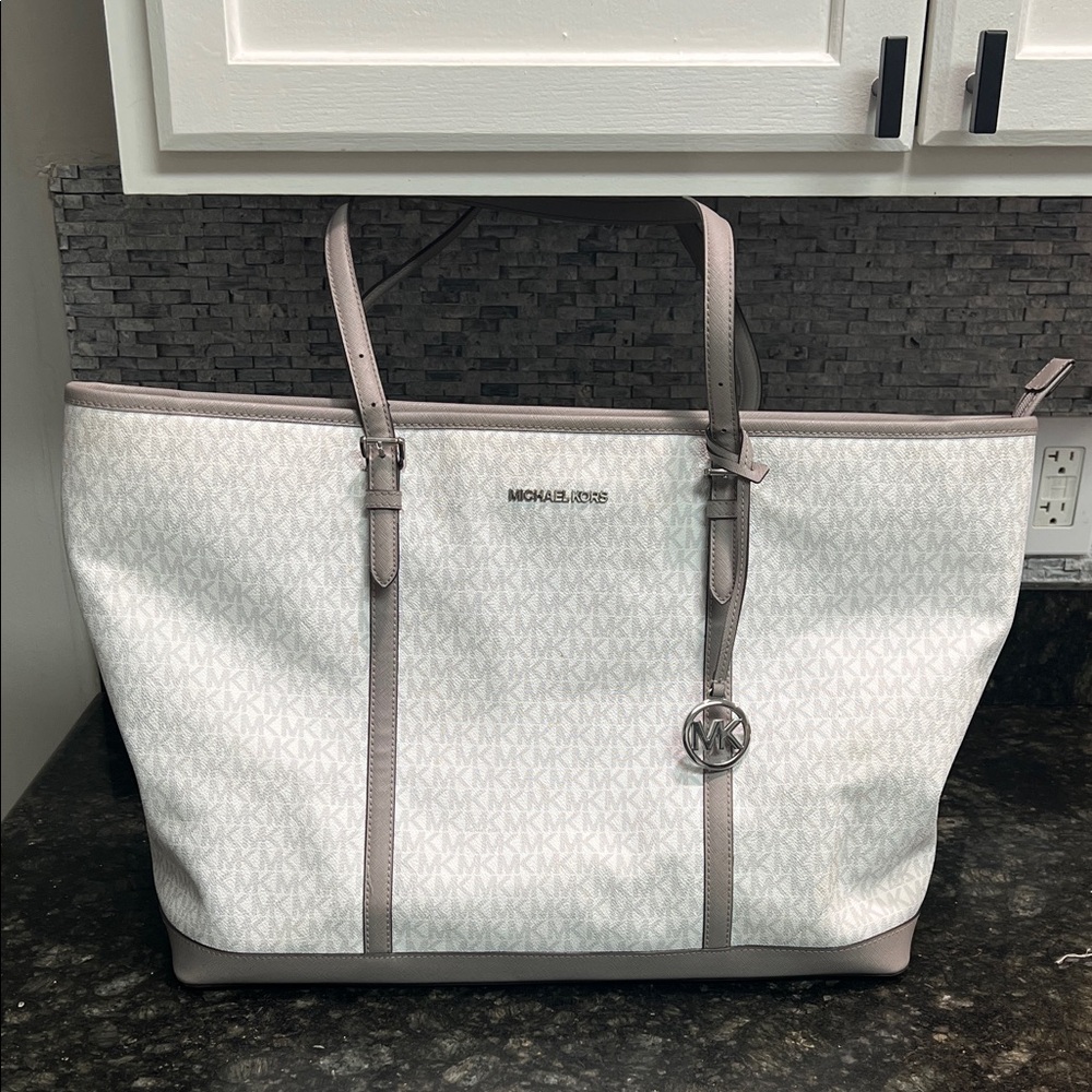 Michael Kors Extra Large Elegant White and Gray Tote